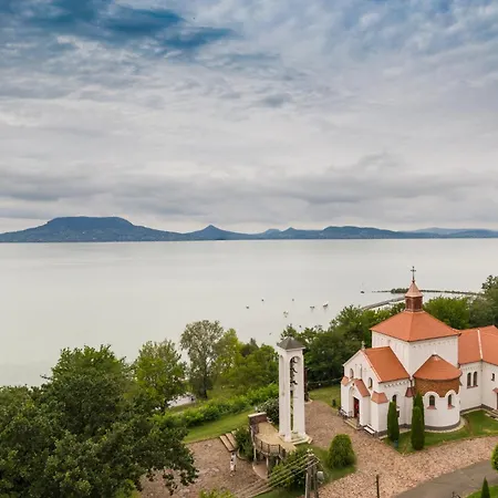 - Balaton 19071 Balatonlelle
