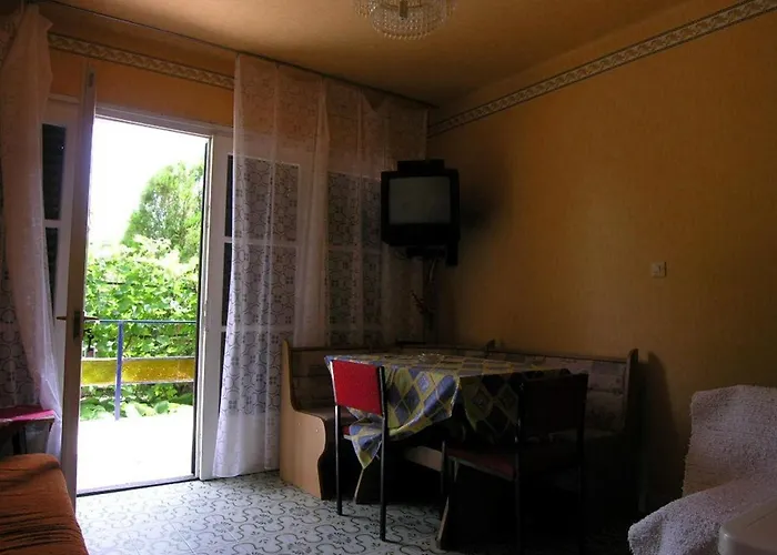 - Balaton 19071 Balatonlelle